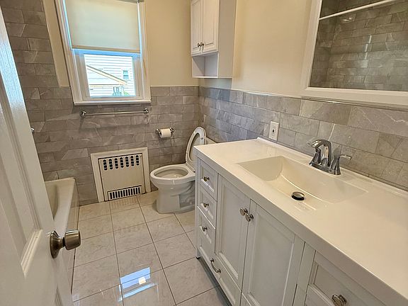 4th image of 60 Baltimore Ave #1