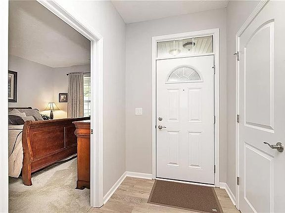 4th image of 401 Angelina Way