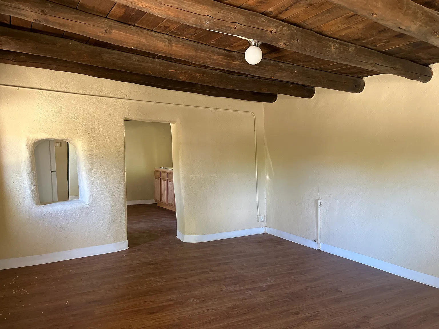 Studio, 700 sqft, $1,400 — Photo 4