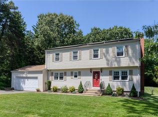 6 Colonial Dr, North Haven, CT 06473