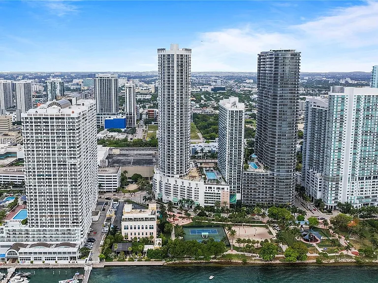 1750 N Bayshore Dr #2804 — Photo 22