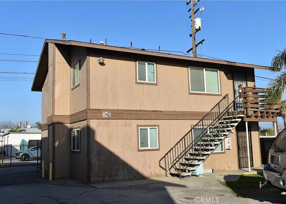 1st image of 822 E 19th St