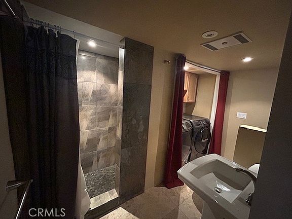 5th image of 716 Barret Way
