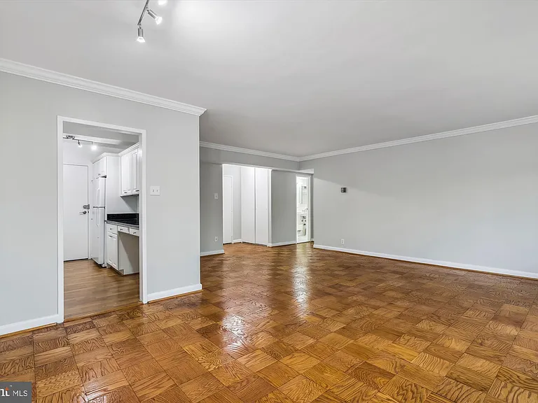4201 Cathedral Ave NW #507W — Photo 10