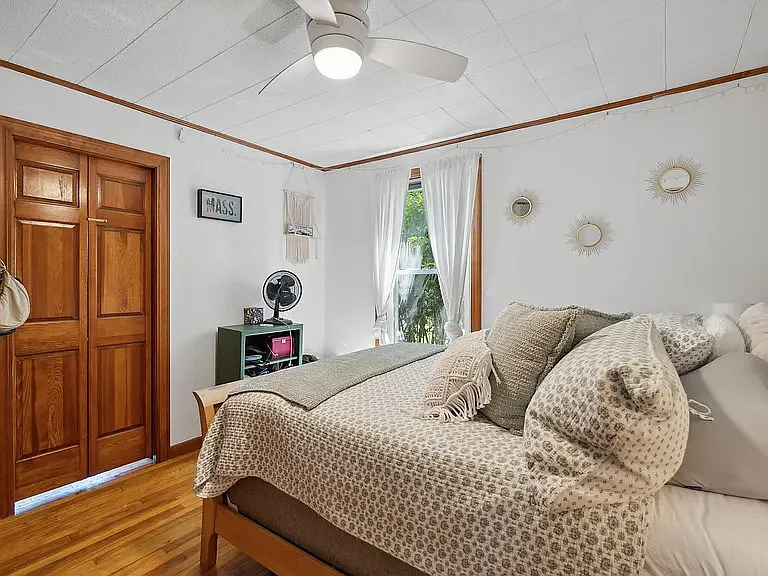 25 Deerfield Rd — Photo 1