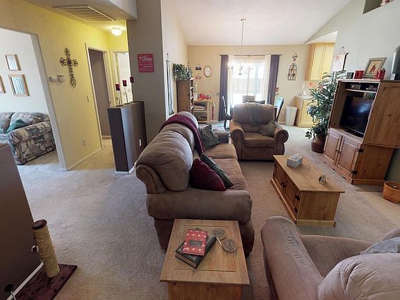 3rd image of 13177 Great Falls Ave