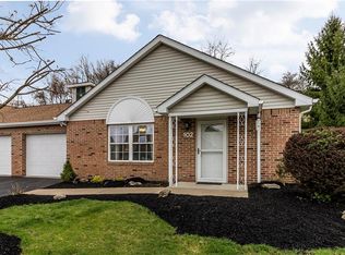 102 Village Ct, Washington, PA 15301