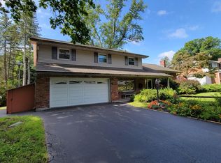 2288 Preisman Dr, Niskayuna, NY 12309