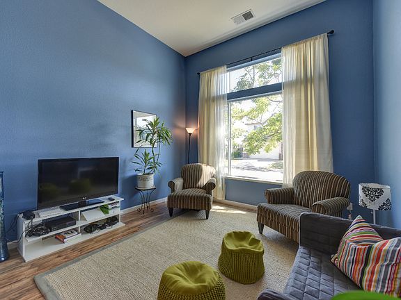 4th image of 9798 Horned Lark Way