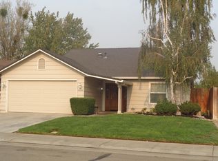 1802 S School St, Lodi, CA 95240