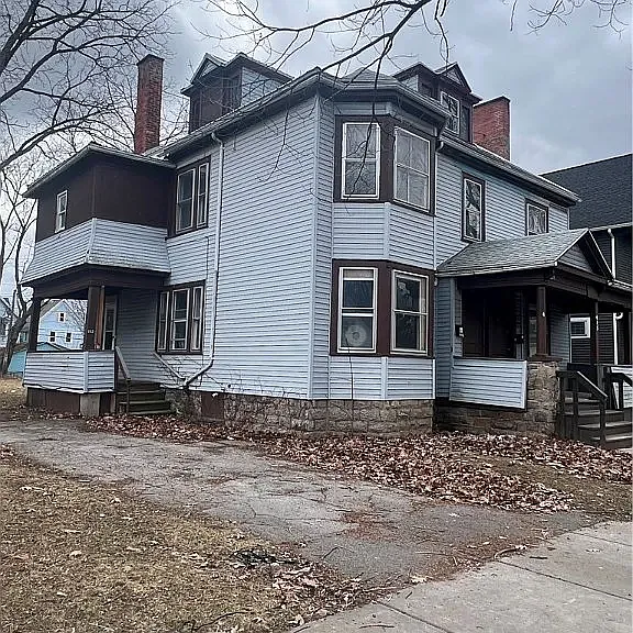 445 Flint St — Photo 16