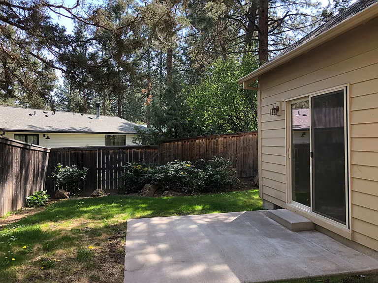 19851 Hollygrape St #2 — Photo 14
