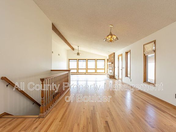 4th image of 3325 Camden Dr