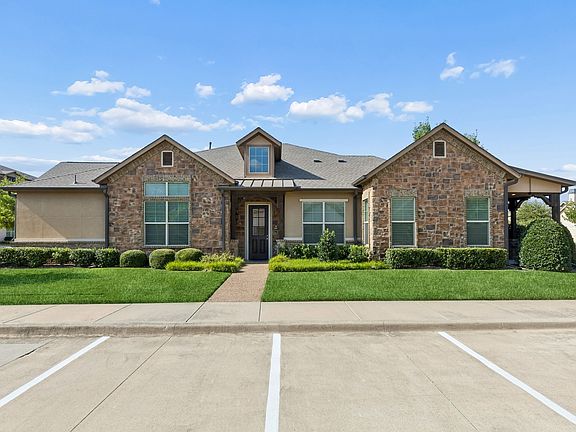 4th image of 441 Watermere Dr