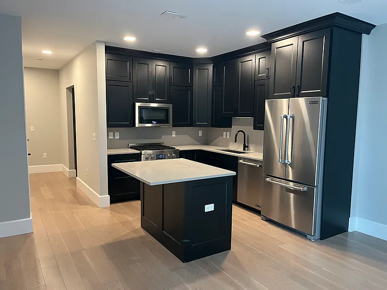 350 Oliver Ave #807 — Photo 3