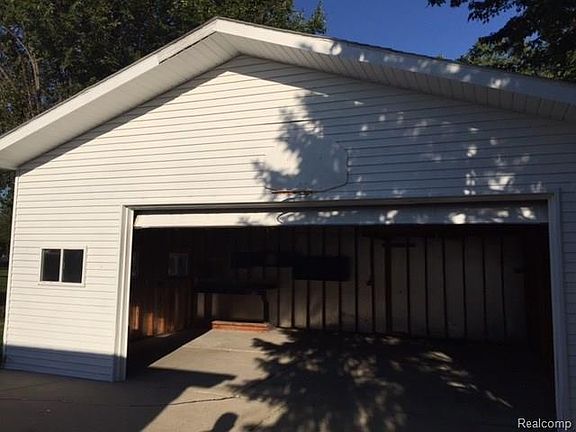 4th image of 29872 Drager Dr