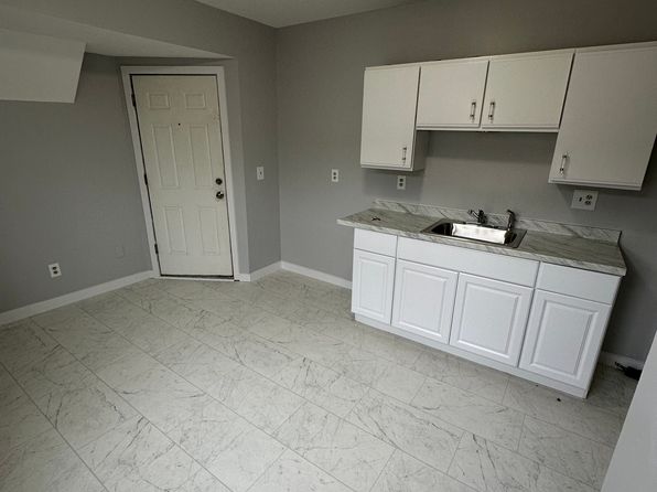 65 Fairview St #3R, Waterbury, CT 06710