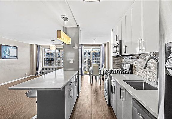3rd image of 601 Surf Ave APT 21N