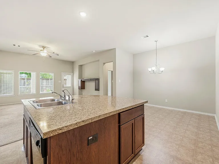 7126 Whitlow Wonder Ln — Photo 13