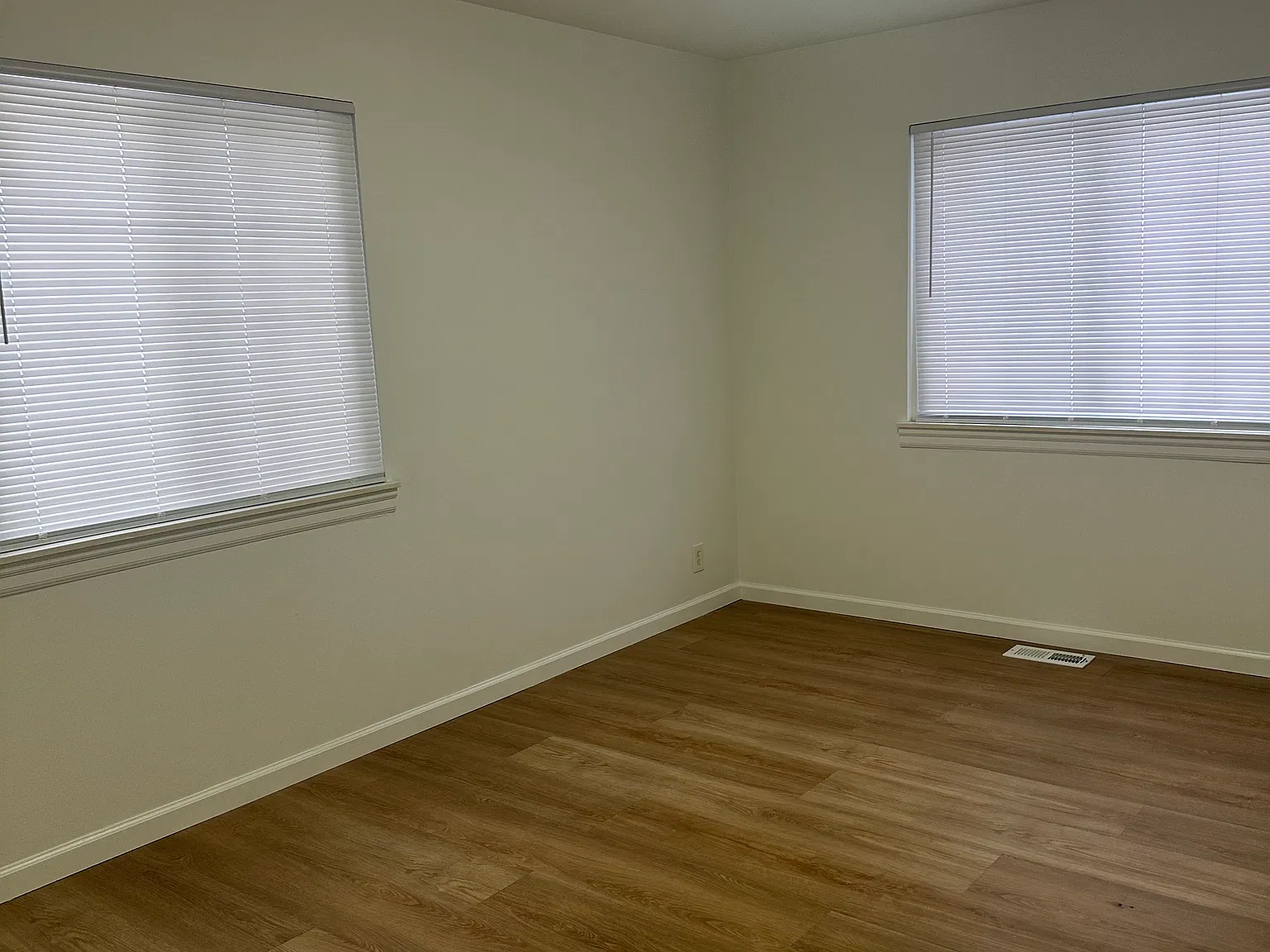 2 bed, 958 sqft, $1,400 — Photo 4