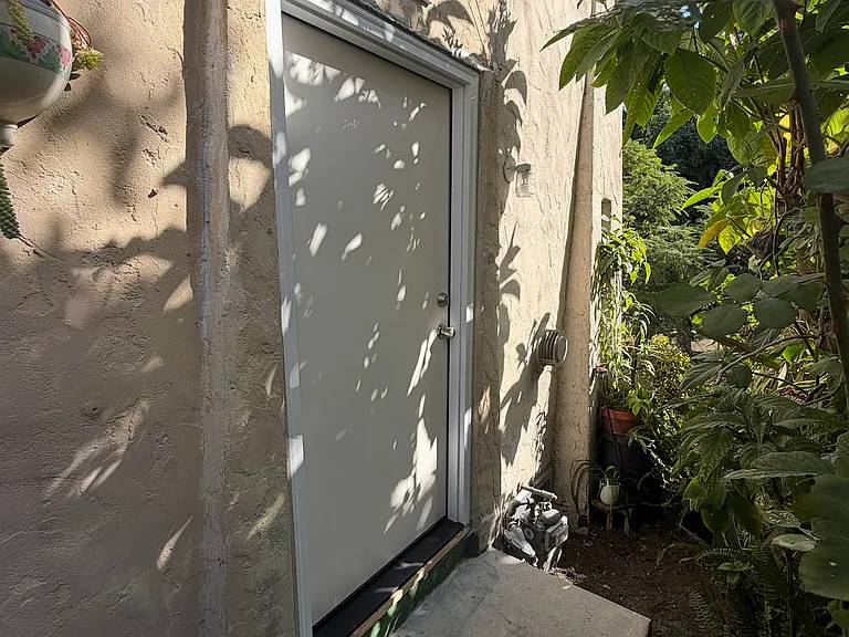 407 Loma Dr #407 — Photo 4