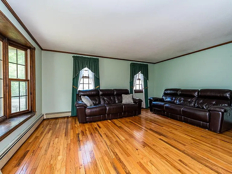 131 Hemlock Dr — Photo 19