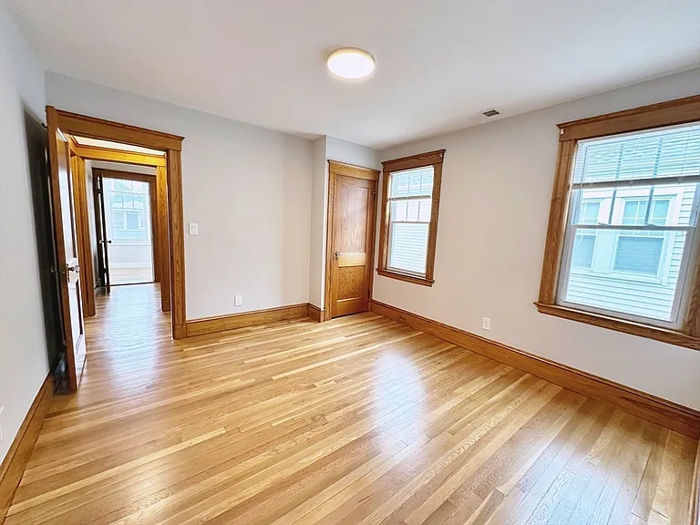 75 Governor Winthrop Rd — Photo 25