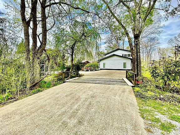 4th image of 285 Canyon Park Dr