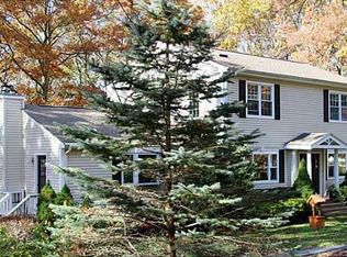 279 Williams Crossing Rd, Coventry, RI 02827