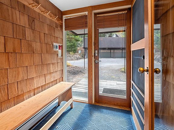 4th image of 9 Pond View Road #9