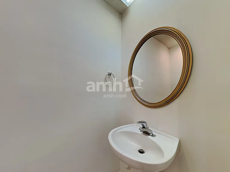 185 Charlotte Ct — Photo 7