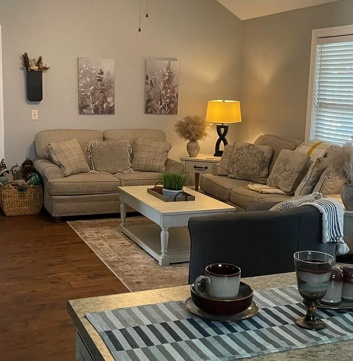 3 bed, 2.0 bath, 1348 sqft, $2,800 — Photo 4