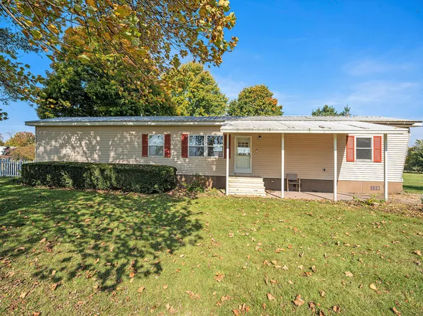 47060 48th Ave, Lawrence, MI 49064