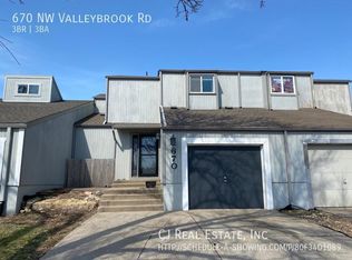 670 NW Valleybrook Rd, Blue Springs, MO 64014