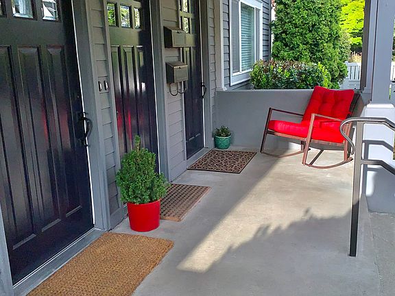 4th image of 418 W Crockett St #418