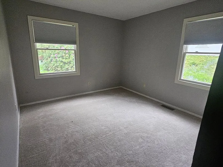491 Westgate Dr — Photo 20