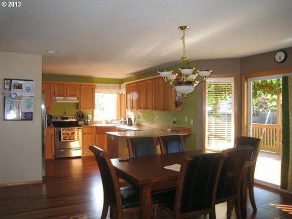 5th image of 10910 NE 103rd St