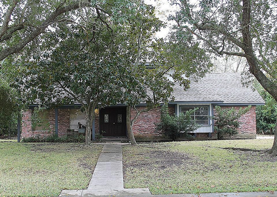 1st image of 629 N Flamingo Dr