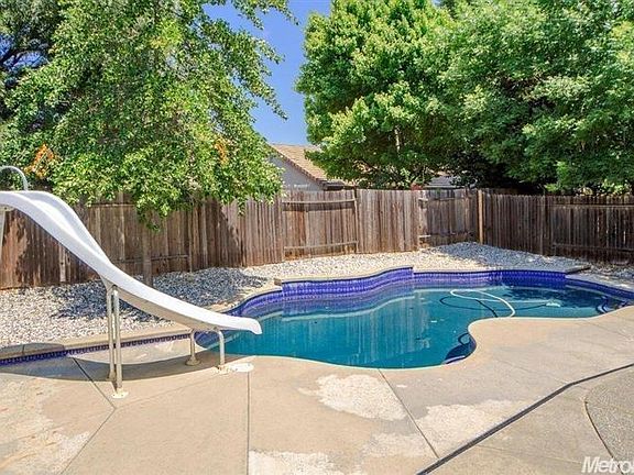 3rd image of 1517 Michener Dr