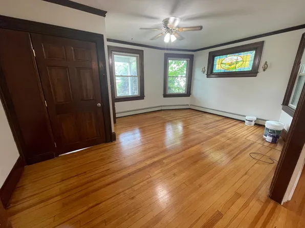 124 W Drinker St, Dunmore, PA 18512