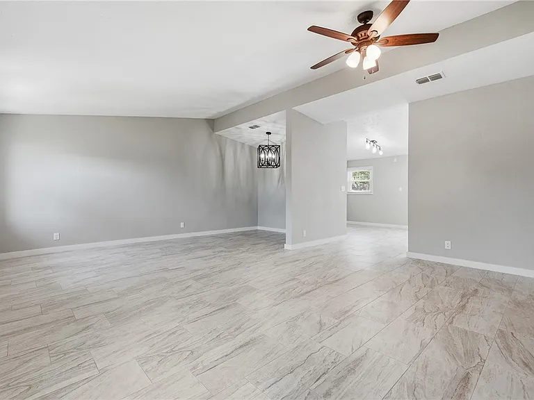 103 Magnolia Pl — Photo 7