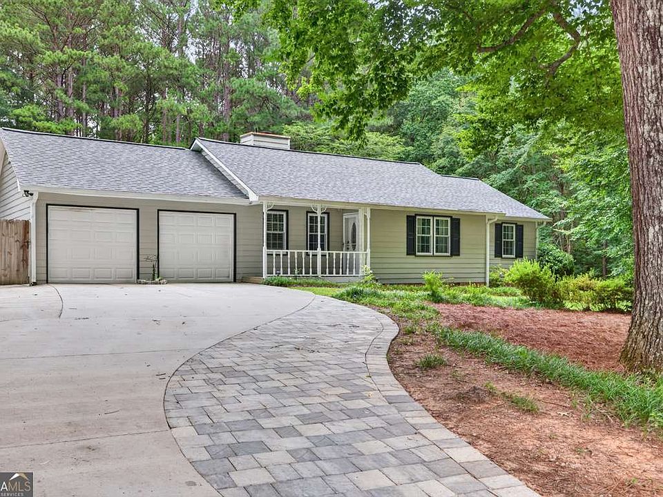 1st image of 3735 Creekwood Dr