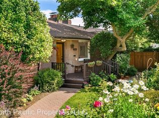 2546 36th Ave W, Seattle, WA 98199