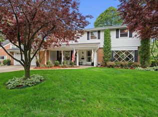 7033 Wellauer Dr, Wauwatosa, WI 53213