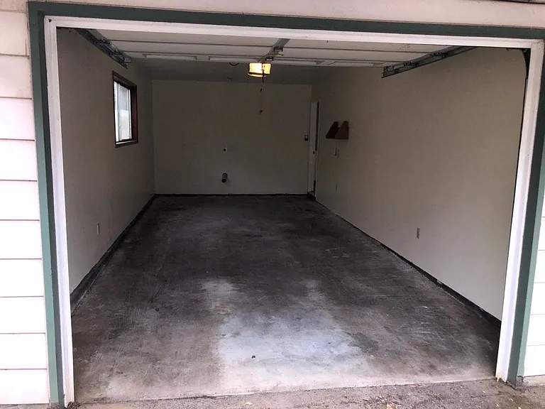 Town Terrace Apartments — Photo 9