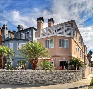 202 20th St, Huntington Beach, CA, 92648