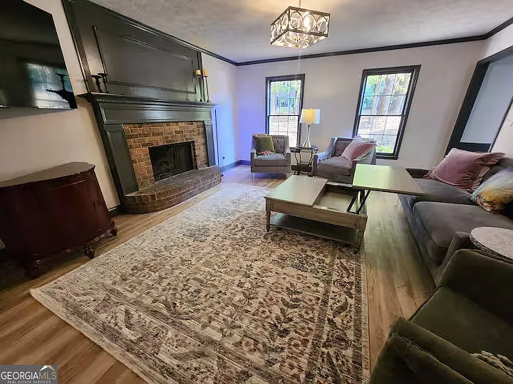 101 Everhill — Photo 7