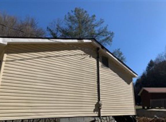 4th image of 1832 Upper Elk Creek Dr