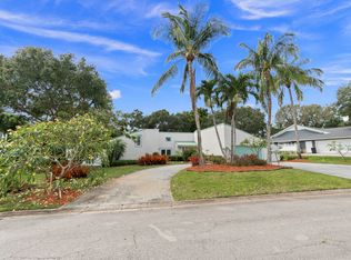 3 Gumbo Limbo Way, Sewalls Point, FL 34996