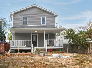92 Folsom Ave, Huntington Station, NY 11746